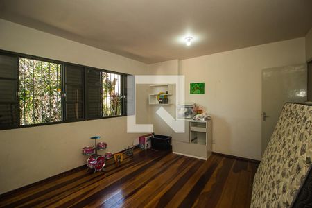 Sala de casa à venda com 2 quartos, 90m² em Vila Nova, Porto Alegre