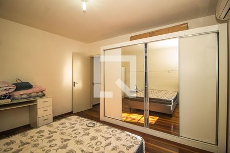 Quarto 1 de casa à venda com 2 quartos, 90m² em Vila Nova, Porto Alegre