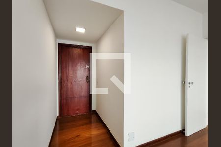 Corredor  de apartamento para alugar com 3 quartos, 110m² em Tijuca, Rio de Janeiro