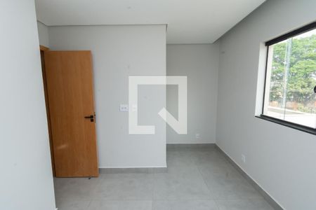 Quarto 1 de casa para alugar com 3 quartos, 140m² em Califórnia, Belo Horizonte