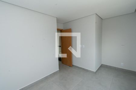 Quarto 1 de casa para alugar com 3 quartos, 140m² em Califórnia, Belo Horizonte