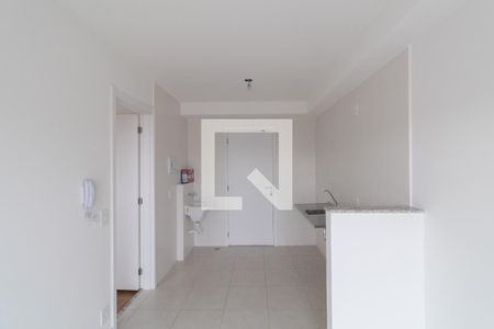 Sala e Cozinha de apartamento para alugar com 1 quarto, 29m² em Vila Ré, São Paulo