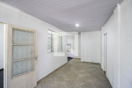 Sala de casa para alugar com 2 quartos, 75m² em Vila Emil, Mesquita