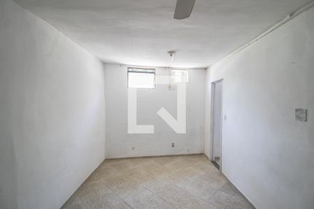 Quarto 1 de casa para alugar com 2 quartos, 75m² em Vila Emil, Mesquita