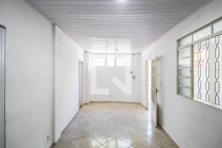 Sala de casa para alugar com 2 quartos, 75m² em Vila Emil, Mesquita