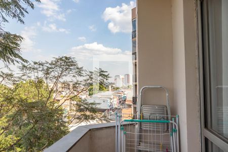 Varanda da sala  de apartamento para alugar com 3 quartos, 69m² em Canhema, Diadema