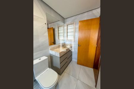 Banheiro da Suíte de casa à venda com 3 quartos, 189m² em Canudos, Novo Hamburgo