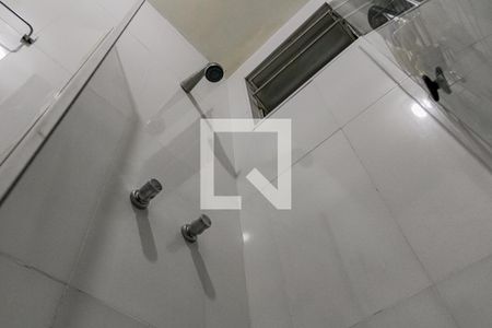 Banheiro  de apartamento à venda com 1 quarto, 30m² em Copacabana, Rio de Janeiro