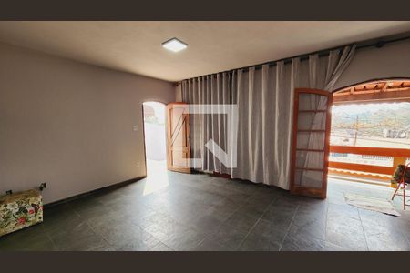 Sala de casa para alugar com 3 quartos, 222m² em Jardim Mirante, Várzea Paulista