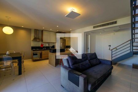 Sala de apartamento à venda com 1 quarto, 107m² em Barra da Tijuca, Rio de Janeiro