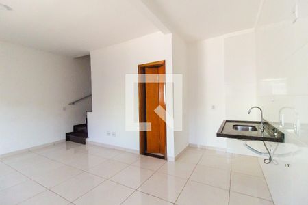 Sala/Cozinha de casa para alugar com 2 quartos, 68m² em Cidade Líder, São Paulo