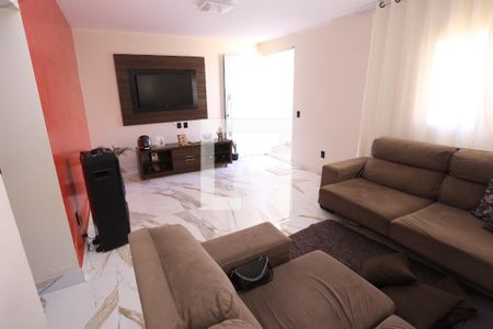 Sala de casa para alugar com 3 quartos, 300m² em Riacho Fundo I, Brasília