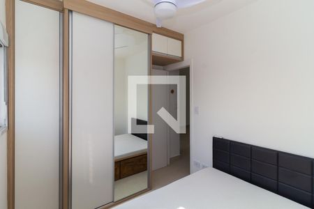 Quarto 1 de apartamento para alugar com 2 quartos, 52m² em Jardim Avelino, São Paulo