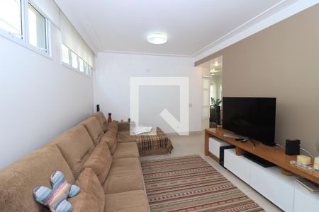 Sala de TV de casa à venda com 4 quartos, 539m² em Vila Esperança, São Paulo