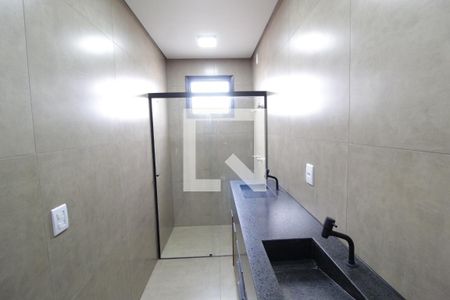 Banheiro do Quarto 1 de casa para alugar com 3 quartos, 124m² em Aclimação, Uberlândia