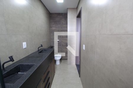 Banheiro do Quarto 1 de casa para alugar com 3 quartos, 124m² em Aclimação, Uberlândia