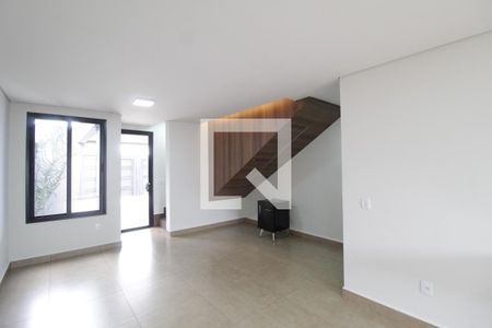 Sala de casa para alugar com 3 quartos, 124m² em Aclimação, Uberlândia