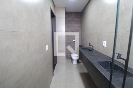 Banheiro do Quarto 1 de casa para alugar com 3 quartos, 124m² em Aclimação, Uberlândia