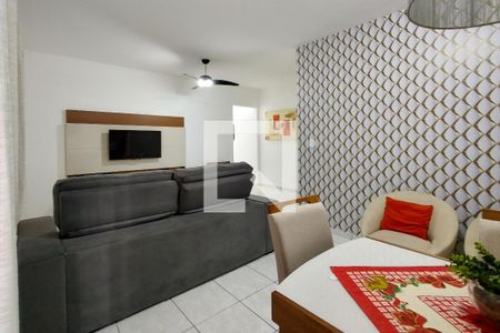 Sala de apartamento para alugar com 2 quartos, 106m² em Canto do Forte, Praia Grande