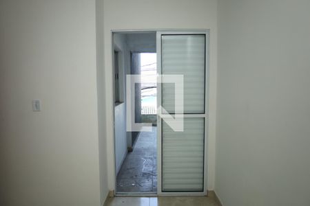 Quarto 1 de apartamento para alugar com 2 quartos, 42m² em Jardim Itapemirim, São Paulo