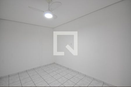 Quarto 2 de casa para alugar com 2 quartos, 100m² em Vila Gustavo, São Paulo