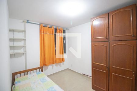 Quarto 2 de apartamento para alugar com 2 quartos, 54m² em Porto Novo, São Gonçalo