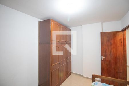 Quarto 2 de apartamento para alugar com 2 quartos, 54m² em Porto Novo, São Gonçalo