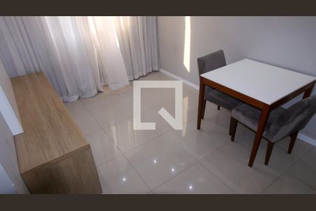 Sala de apartamento para alugar com 2 quartos, 40m² em Sítio da Figueira, São Paulo