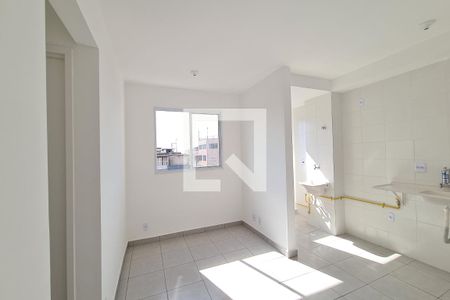 Sala de apartamento para alugar com 2 quartos, 41m² em Vila Fátima, São Paulo