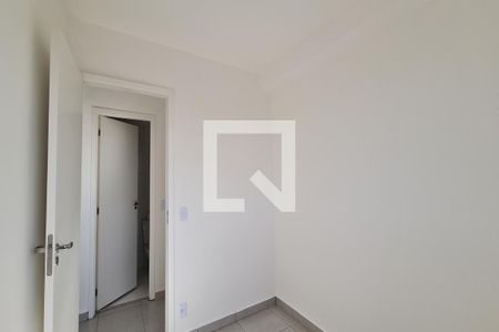Quarto 1 de apartamento para alugar com 2 quartos, 41m² em Vila Fátima, São Paulo