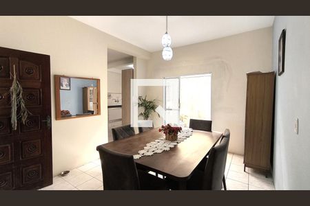 Sala de casa à venda com 4 quartos, 215m² em Vila Rio Branco, Jundiaí