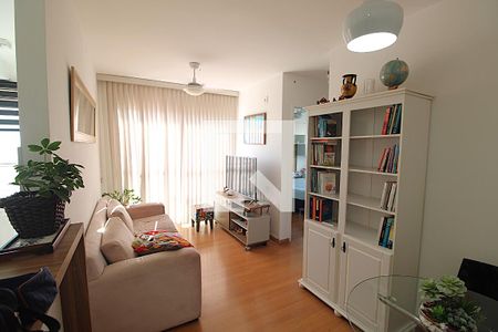 Sala de apartamento para alugar com 2 quartos, 47m² em Irajá, Rio de Janeiro