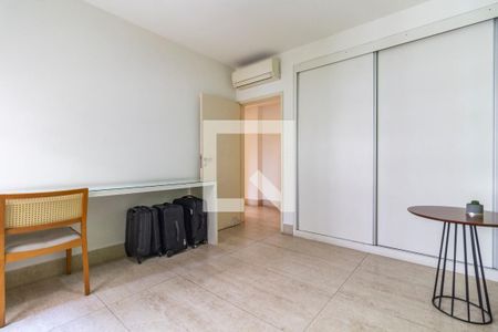 Quarto 1 de apartamento à venda com 3 quartos, 161m² em Jardim Paulista, São Paulo