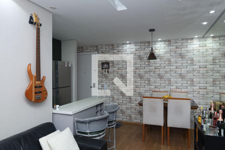 Sala  de apartamento para alugar com 2 quartos, 50m² em Vila Carmosina, São Paulo