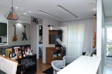 Sala  de apartamento para alugar com 2 quartos, 50m² em Vila Carmosina, São Paulo