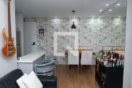 Sala  de apartamento à venda com 2 quartos, 50m² em Vila Carmosina, São Paulo