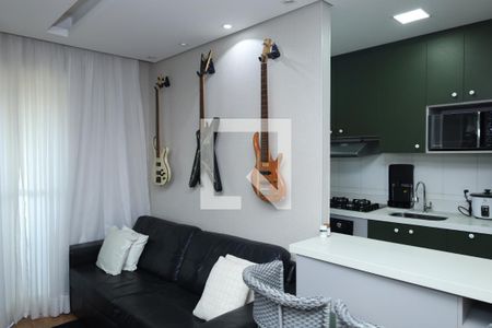 Sala  de apartamento à venda com 2 quartos, 50m² em Vila Carmosina, São Paulo