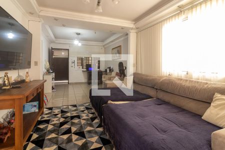 Sala de casa para alugar com 3 quartos, 250m² em Jardim Sadie, Embu das Artes