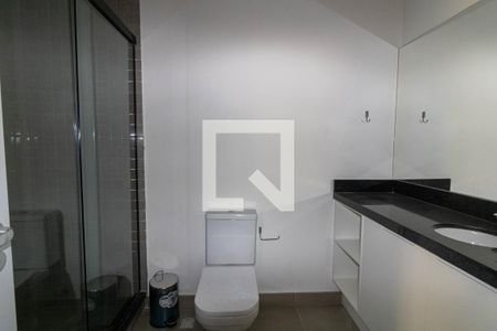 Banheiro de kitnet/studio para alugar com 1 quarto, 30m² em Centro Histórico, Porto Alegre