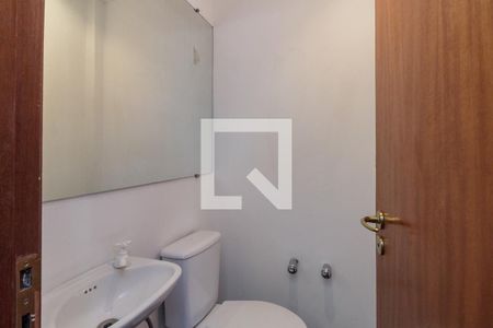 Lavabo de apartamento para alugar com 3 quartos, 206m² em Higienópolis, São Paulo