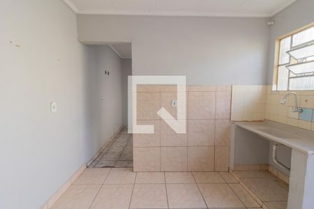 Cozinha de casa para alugar com 1 quarto, 38m² em Vila Galvão, Guarulhos