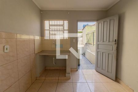 Cozinha de casa para alugar com 1 quarto, 38m² em Vila Galvão, Guarulhos