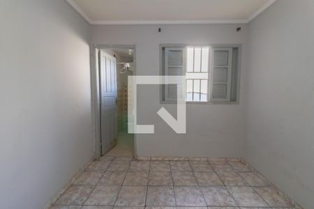 Quarto de casa para alugar com 1 quarto, 38m² em Vila Galvão, Guarulhos