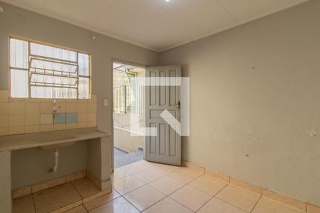 Cozinha de casa para alugar com 1 quarto, 38m² em Vila Galvão, Guarulhos