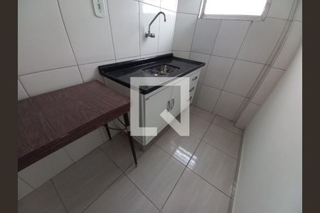 Cozinha de apartamento para alugar com 1 quarto, 36m² em Itararé, São Vicente