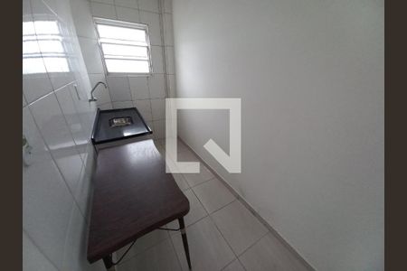 Cozinha de apartamento para alugar com 1 quarto, 36m² em Itararé, São Vicente