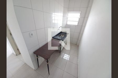 Cozinha de apartamento para alugar com 1 quarto, 36m² em Itararé, São Vicente