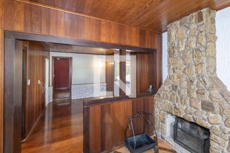 Sala de TV de casa de condomínio para alugar com 4 quartos, 1200m² em Vila Del Rey, Nova Lima