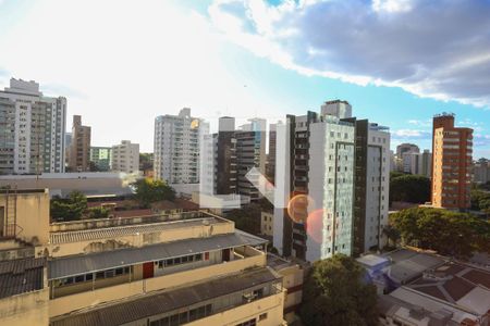 Sala vista de apartamento à venda com 2 quartos, 63m² em Santo Agostinho, Belo Horizonte