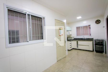 Casa à venda com 185m², 2 quartos e 2 vagas Casa à venda com 185m², 2 quartos e 2 vagasCozinha